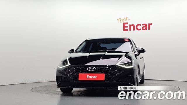 Hyundai Sonata Hybrid 2023 — Photo 17/20