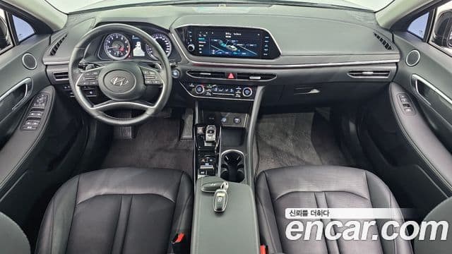 Hyundai Sonata Hybrid 2023 — Photo 6/20