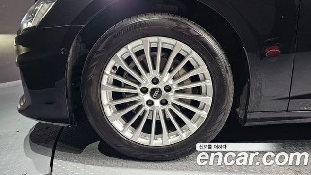 Audi A6 2020 — ფოტო 5/20