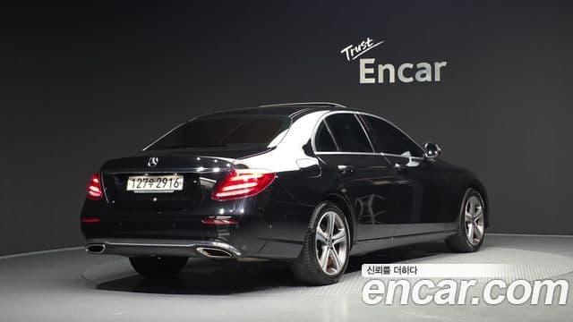 Mercedes-Benz E-Class 2019 — Şəkil 2/20