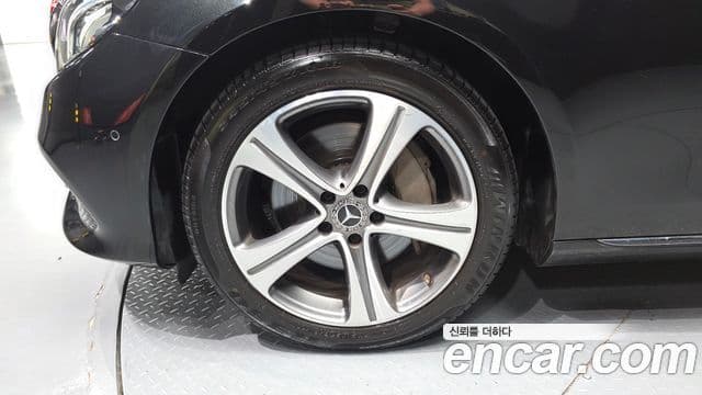 Mercedes-Benz E-Class 2019 — Şəkil 5/20