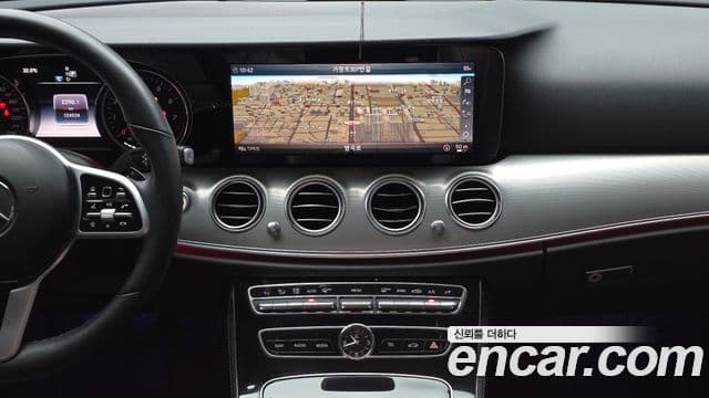 Mercedes-Benz E-Class 2019 — Şəkil 14/20