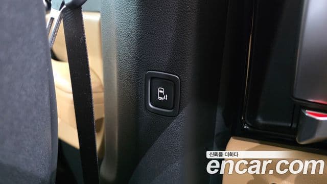Kia Carnival 2021 — Şəkil 19/20