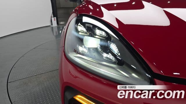 Porsche Cayenne 2021 — Photo 29/33
