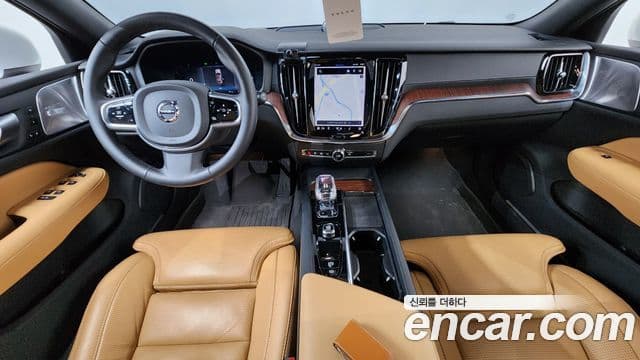 Volvo V60 Cross Country 2024 — ფოტო 7/20
