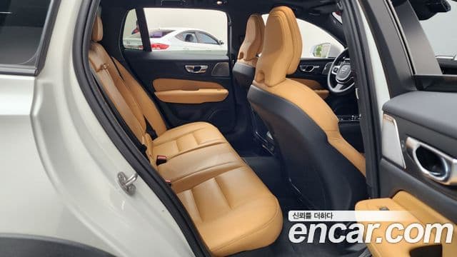 Volvo V60 Cross Country 2024 — ფოტო 11/20