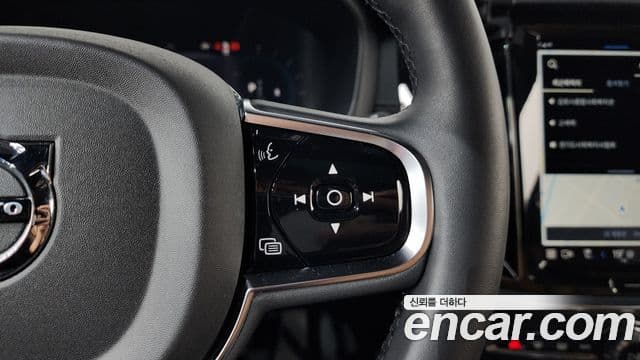 Volvo V60 Cross Country 2024 — ფოტო 16/20