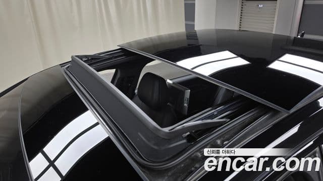 Audi S8 2021 — ფოტო 14/20