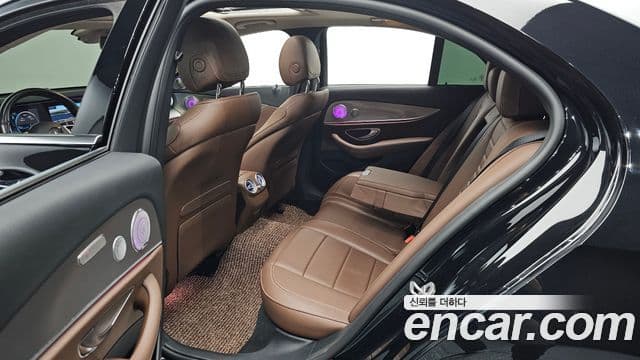 Mercedes-Benz E-Class 2020 — Şəkil 12/20
