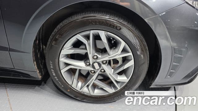 Hyundai Sonata Hybrid 2022 — Photo 7/31