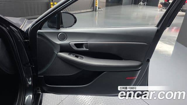 Hyundai Sonata Hybrid 2022 — Photo 10/31