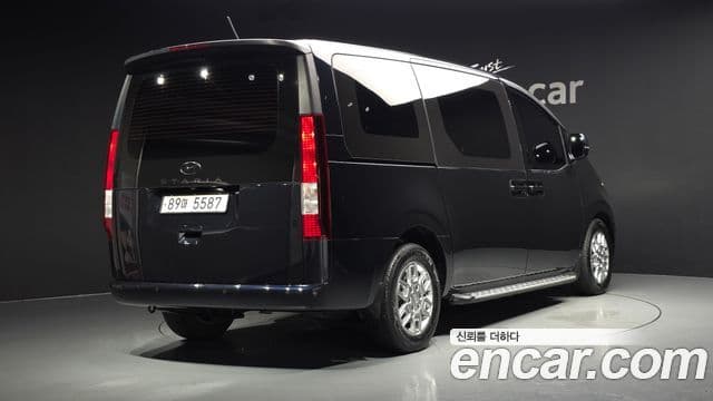 Hyundai Staria 2021 — Фото 2/20