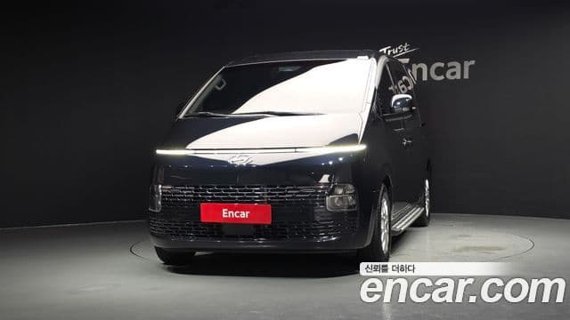 Hyundai Staria 2021 — Фото 3/20