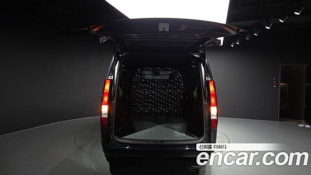 Hyundai Staria 2021 — Фото 20/20