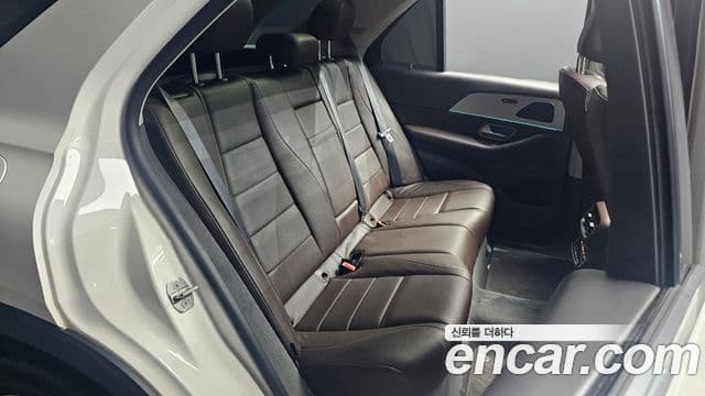 Mercedes-Benz GLE-Class 2020 — Şəkil 11/20