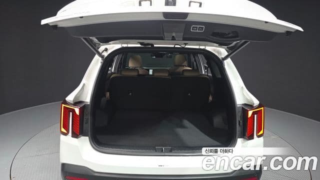 Kia Sorento 2024 — ფოტო 19/20
