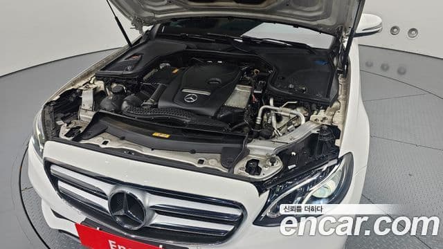 Mercedes-Benz E-Class 2018 — Фото 6/20