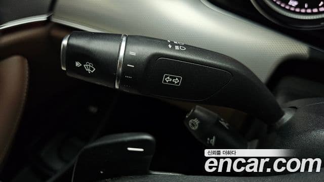 Mercedes-Benz E-Class 2018 — Şəkil 11/33