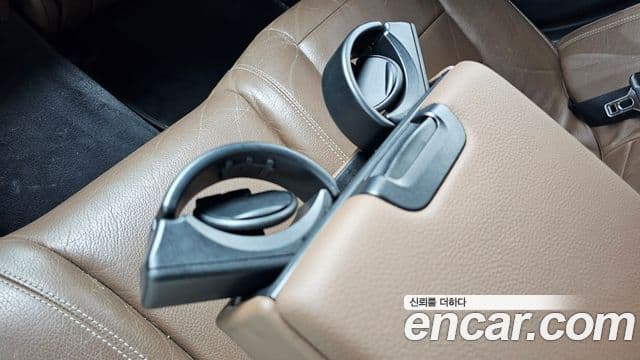 Mercedes-Benz E-Class 2018 — Şəkil 28/33