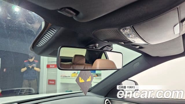 Mercedes-Benz E-Class 2018 — Şəkil 24/33