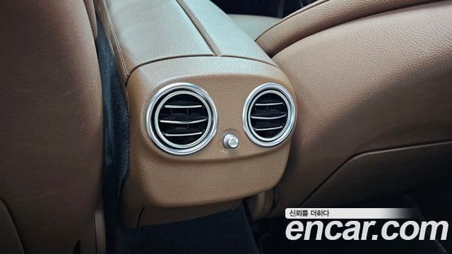 Mercedes-Benz E-Class 2018 — Şəkil 30/33