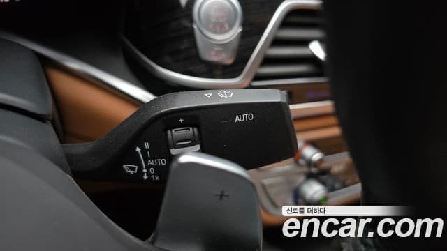 BMW 7 Series 2019 — фото 16 из 20