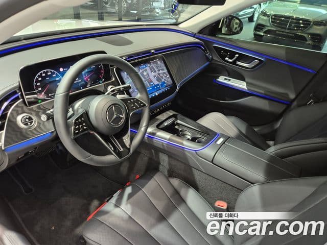 Mercedes-Benz E-Class 2026 — Фото 17/20
