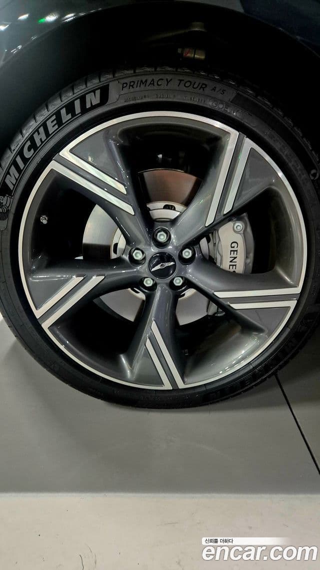 Genesis GV80 2025 — Photo 1/7