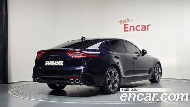 Kia Stinger 2018 — Фото 2/20