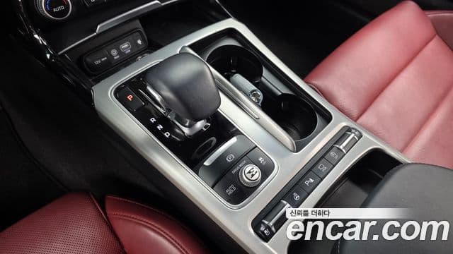Kia Stinger 2018 — Фото 9/20