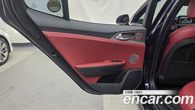Kia Stinger 2018 — Photo 19/36