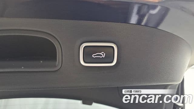 Kia Stinger 2018 — Photo 1/36