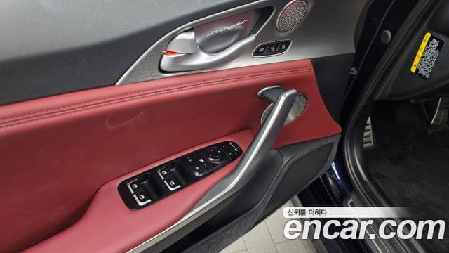 Kia Stinger 2018 — Photo 33/36