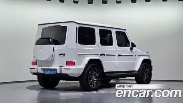 Mercedes-Benz G-Class 2025 — Photo 24/36