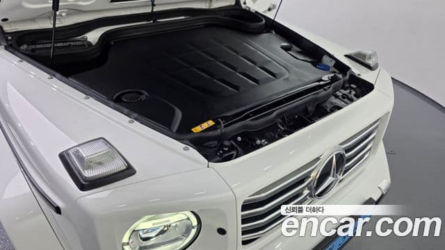 Mercedes-Benz G-Class 2025 — Photo 19/36