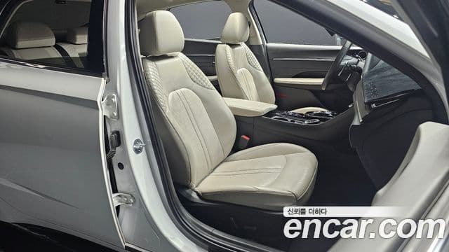 Hyundai Sonata Hybrid 2020 — Photo 4/32