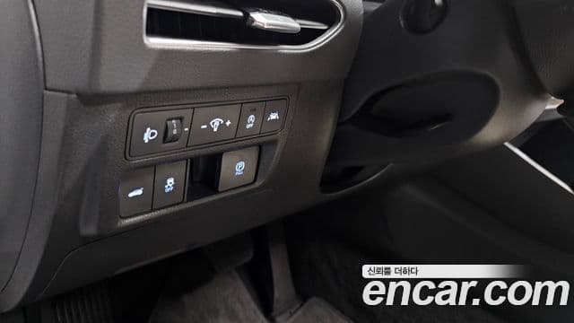 Hyundai Sonata Hybrid 2020 — Photo 25/32