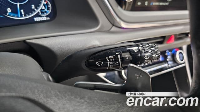 Hyundai Sonata Hybrid 2020 — Photo 23/32