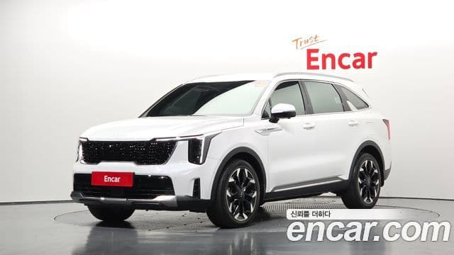 Kia Sorento 2023 — Фото 1/20