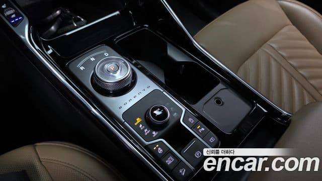 Kia Sorento 2023 — Фото 9/20