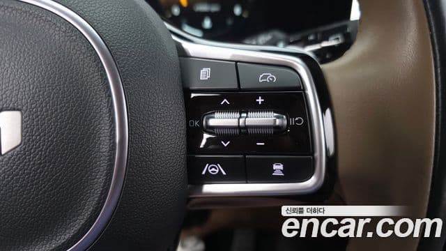 Kia Sorento 2023 — Фото 17/20