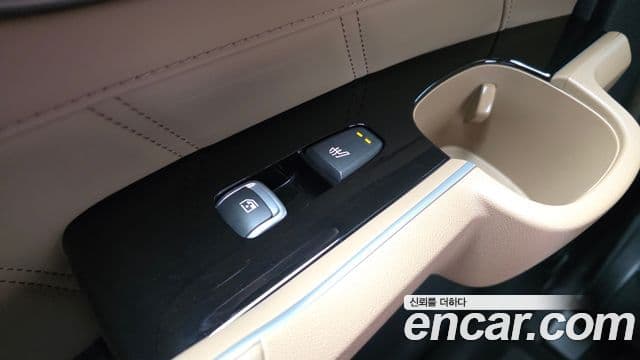 Kia Sorento 2023 — Şəkil 17/35