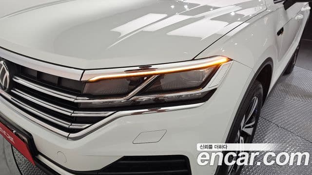 Volkswagen Touareg 2023 — Şəkil 18/30