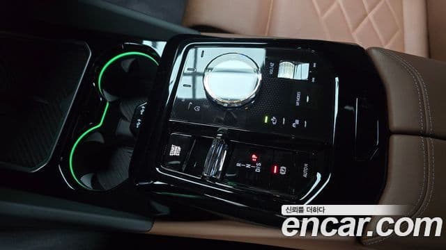 BMW 5 Series 2025 — Photo 18/32