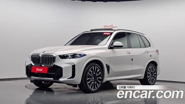 BMW X5 2025 — ფოტო 1/37