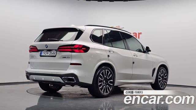BMW X5 2025 — ფოტო 27/37