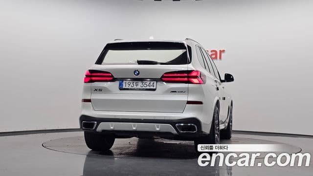 BMW X5 2025 — ფოტო 28/37