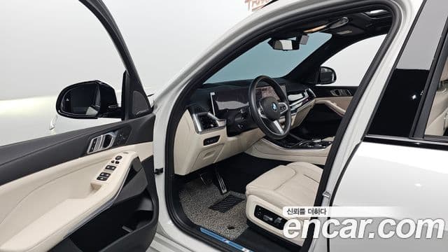 BMW X5 2025 — ფოტო 25/37