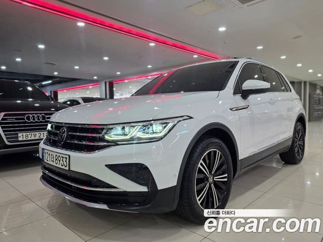 Volkswagen Tiguan 2022 — Photo 16/17