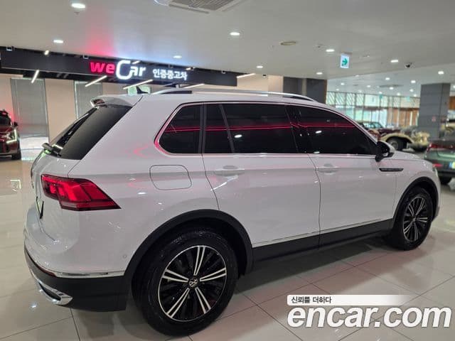 Volkswagen Tiguan 2022 — Photo 1/17